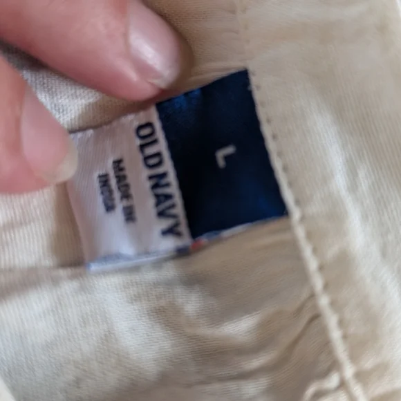 Old Navy Cream Top - Picture 5 of 10